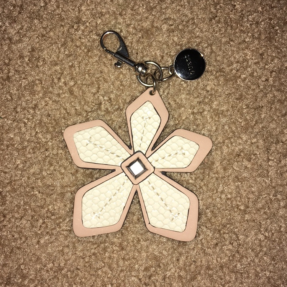 guess flower purse accessory